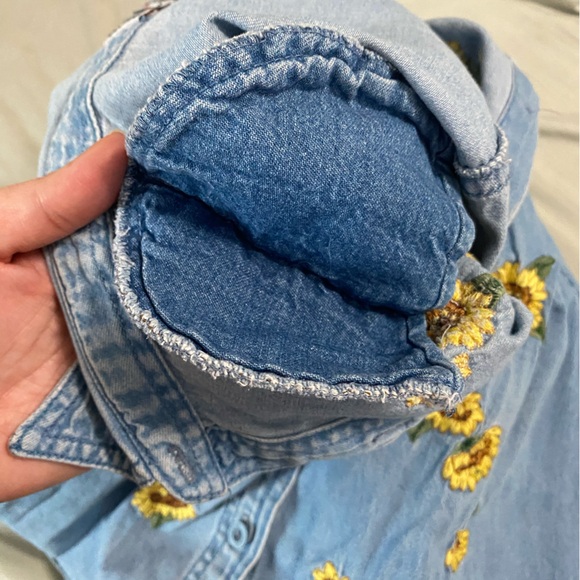 Vintage Denim Sunflower Shirt Womans Large L Blue Chambray Button Up Embroidered - Picture 11 of 11